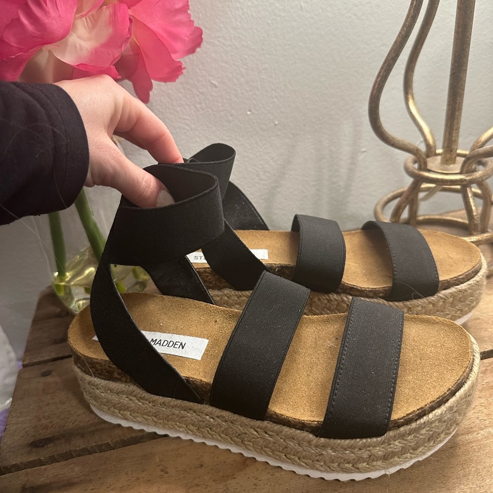 Steve Madden - Kimmie Black Sandals - NEVER WORN